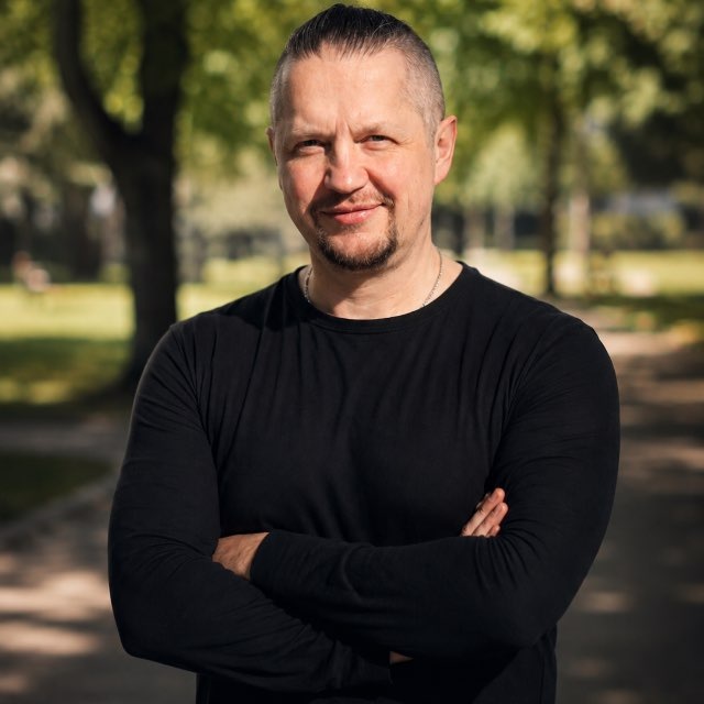 Олег Макеев — портрет на природе